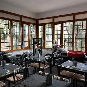 *** Bed & Breakfast Bmb Bed Motor Bike Italia